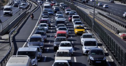 25 Milyon Ehliyetliye 'Trafik Adabı' Dersleri Verilecek