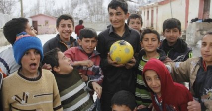 6 Bin Nüfuslu Beldenin Çocukları Halı Saha İstiyor