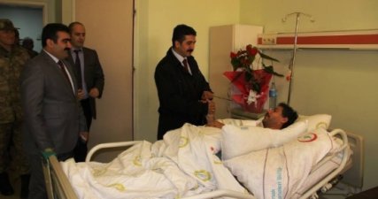 Kaymakam Horasanlı Yaralı Polisi Ziyaret Etti