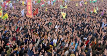 Tarihi Nevruz'da Barış Sesleri Yankılandı