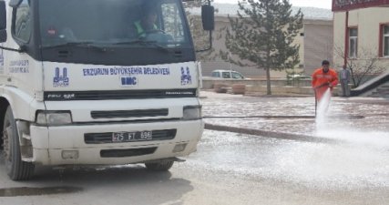 Erzurum Büyükşehir Belediyesi'nden Bahar Temizliği