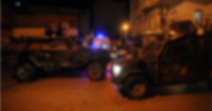 Yüksekova'da polis araçlarına saldırı
